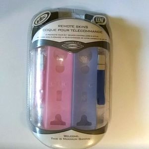 Wii remote skins 2 pack
